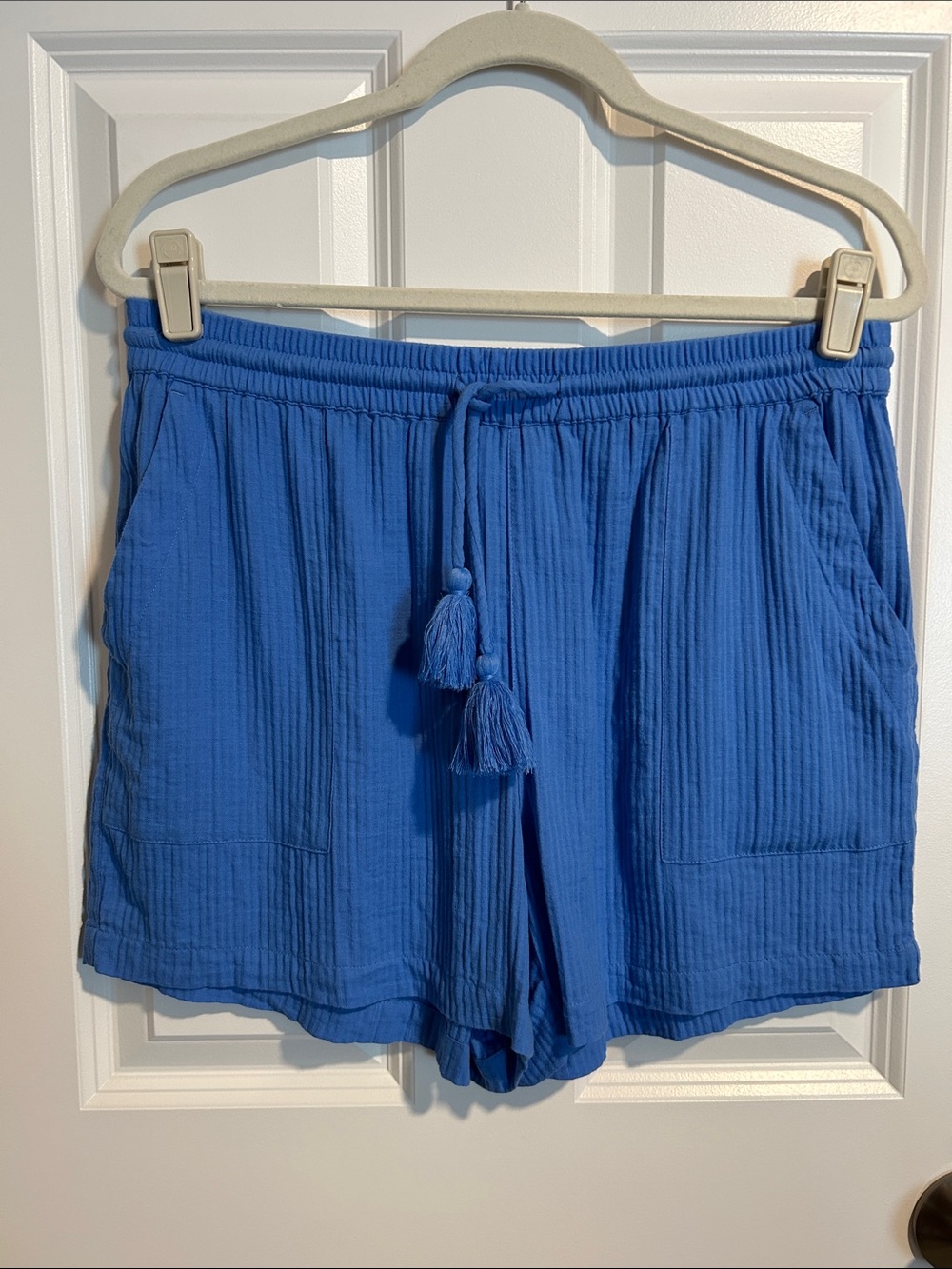 Tommy Bahama Blue Gauze Drawstring Tassel 4" Inseam Shorts Women's Size Medium